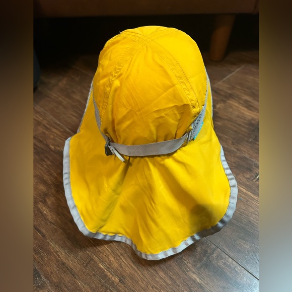 Sundry Vibrant Yellow and Soft Gray kids sun hat euc - Picture 3 of 9